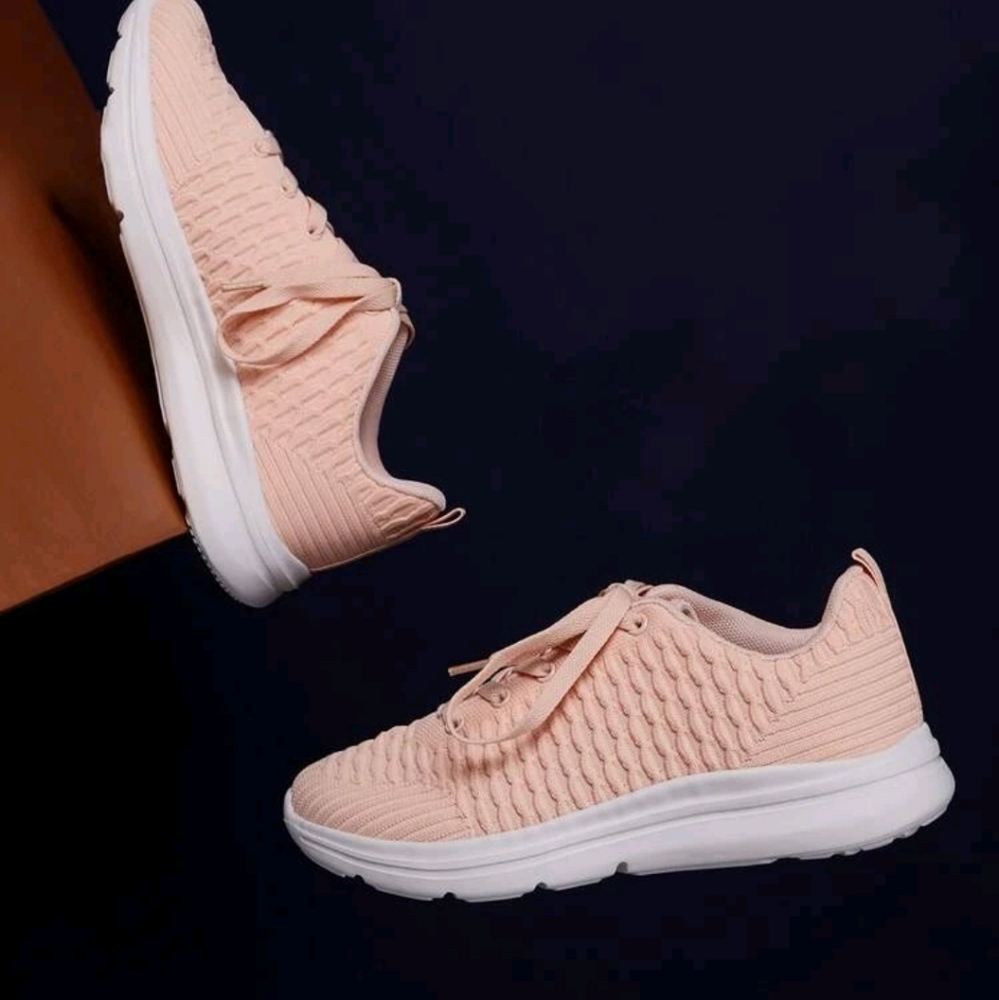 Cuccoo Lace Up Front Running sneaker